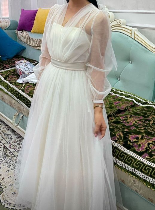 Платье вечернее, белое