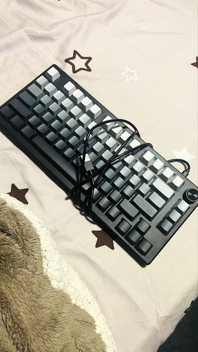Vand/schimb Tastatura gaming TEEFY TF75