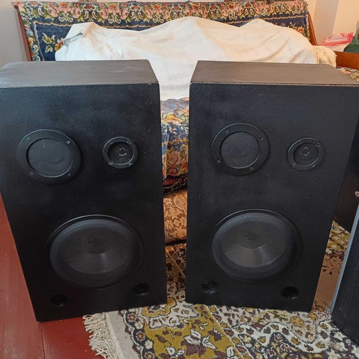 Sistem audio cu 4 boxe