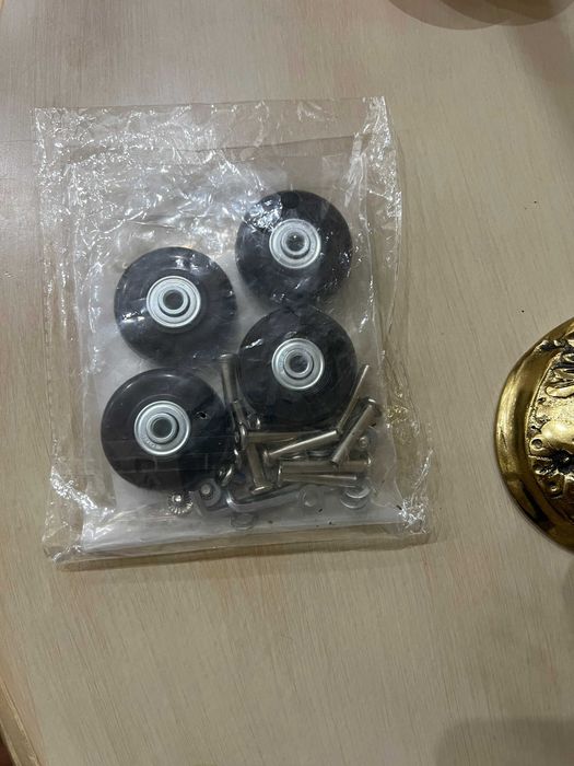 универсальные чемоданные ролики