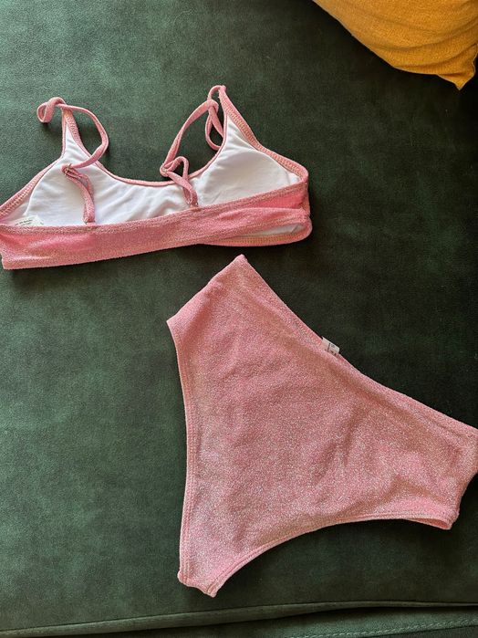 Розов бански половинки