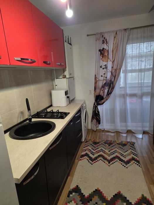 Inchiriez garsoniera