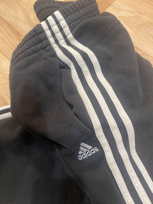 Adidas essentials трико паруши брюки