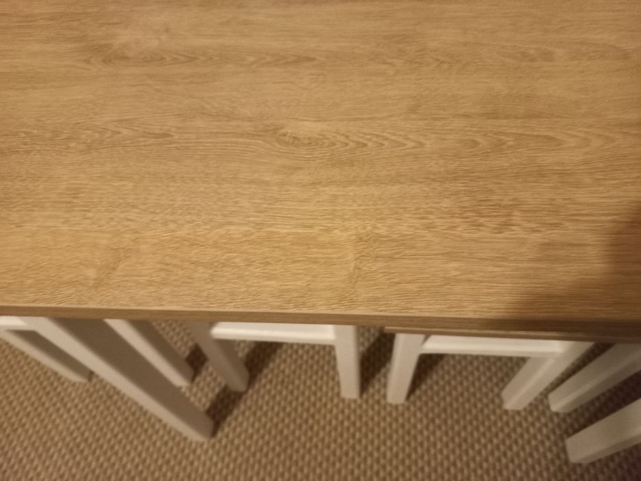 Стол и табуретки