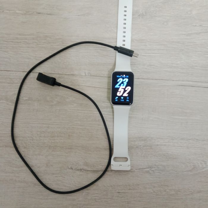 Продам часы Galaxy fit3