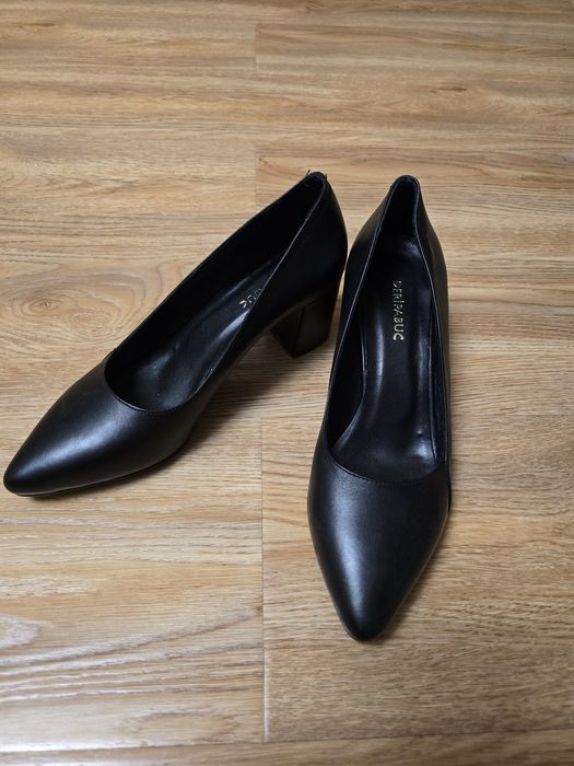 Женские туфли на каблуке