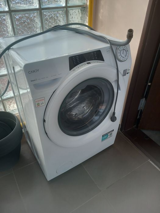 Vând mașina de spălat Candy Rapido