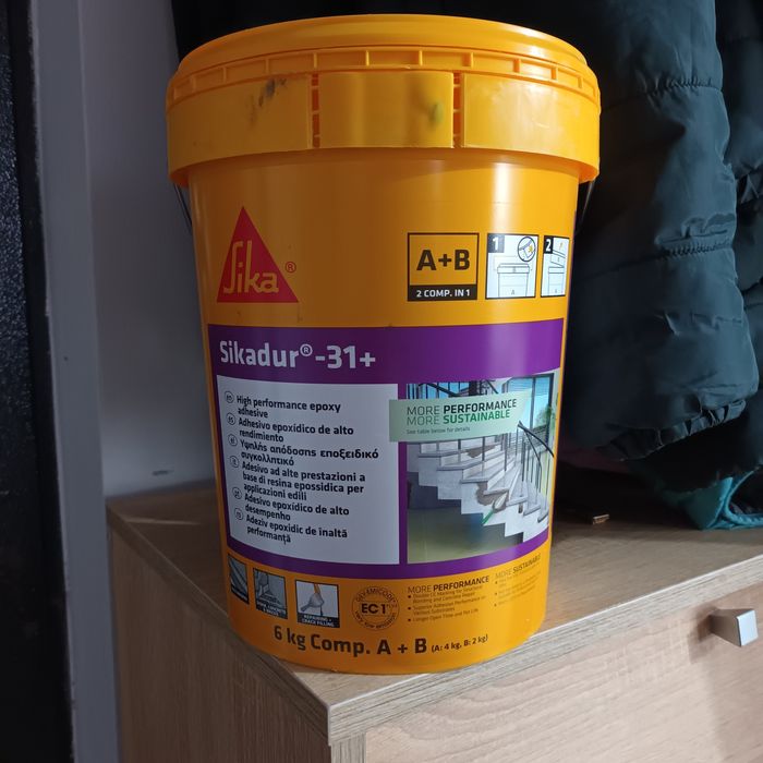 Vând sikadur pentru fisuri,lipire,beton,piatra, mozaic,etc