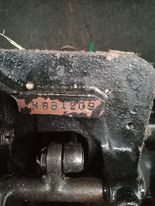 Продам швейную машину