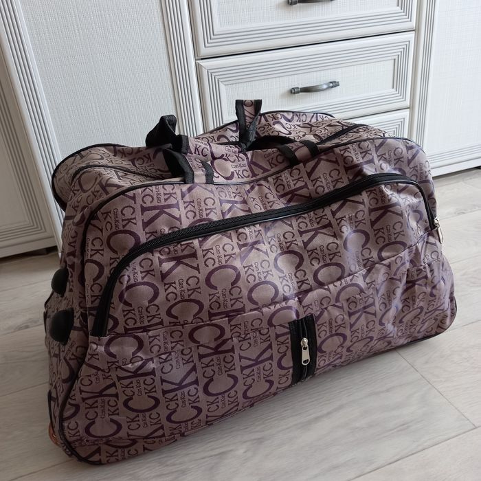 Продаю дорожную сумку.