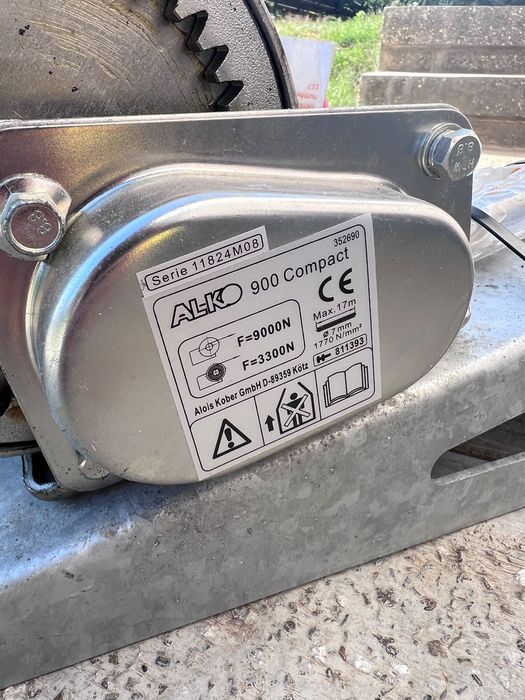Vand troliu nou  platforma AL KO
