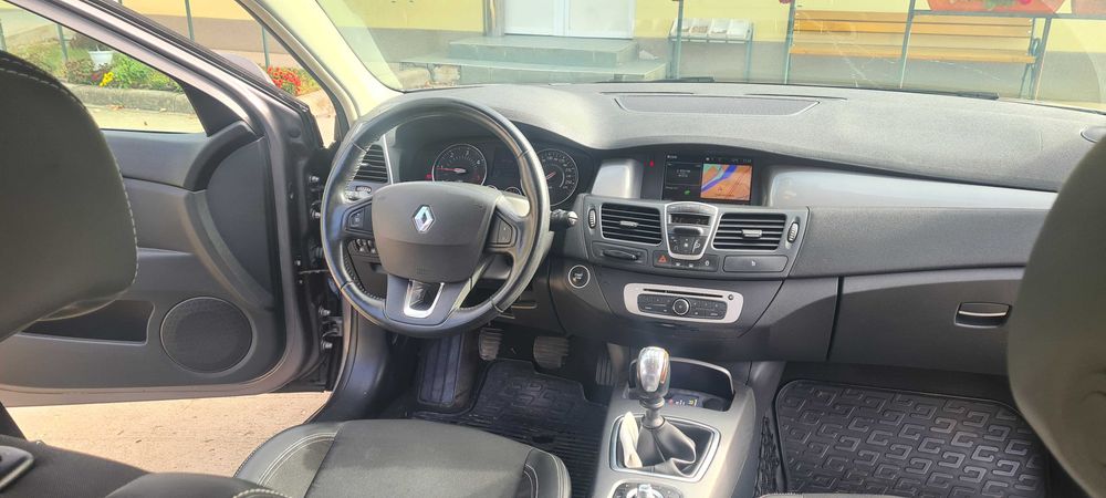 RENAULT Laguna 2014 — imagine 4