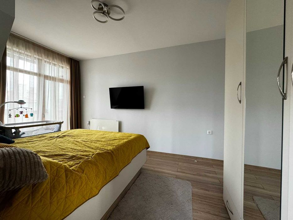 Продава се Тристаен апартамент в Русе, Център - 87 кв.м за 1764 €/кв.м - Снимка #7