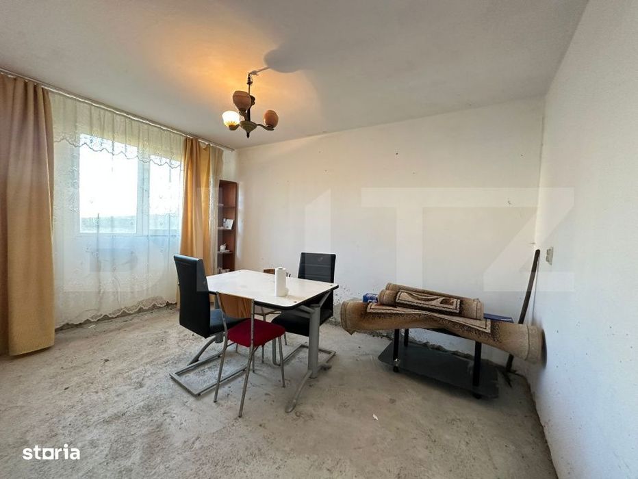 Apartament 3 camere la parter, bloc caramida, Micro 6 – pret avantaj