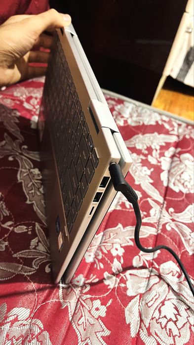 Ноутбук HP ENVY x360