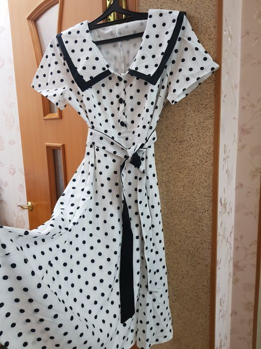 Продам платье в Ретро стиле.