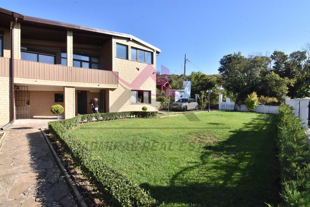 Продава се Къща в Балчик - 344 кв.м за 1439 €/кв.м - Снимка #2