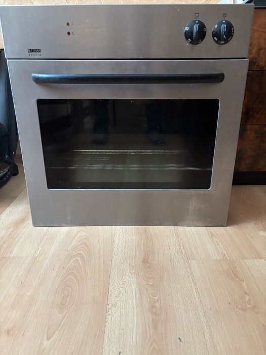Духовый шкаф Zanussi built-ln