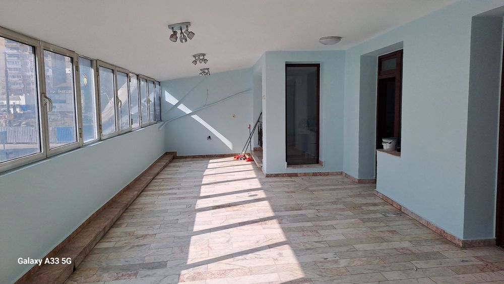 Продава 3-стаен апартамент в ж.к.Слатина