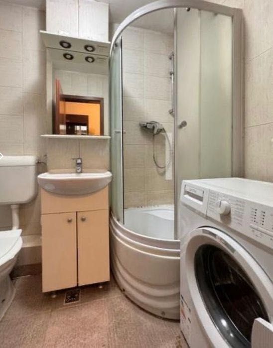 Închiriez apartament