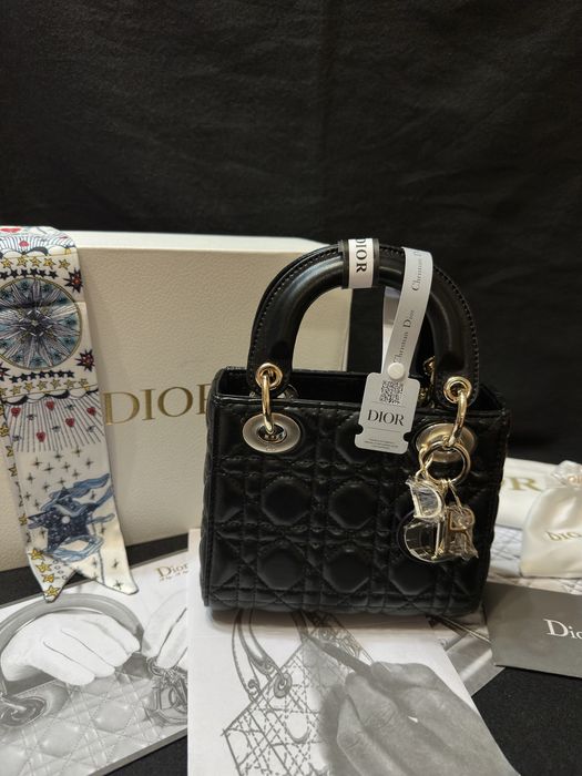 Дамска чанта тип Lady Dior – чисто нова