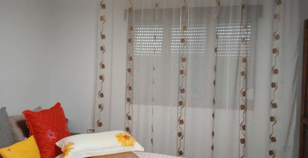 Vand casa in sat liniștit,detalii whatsapp 0035796298810