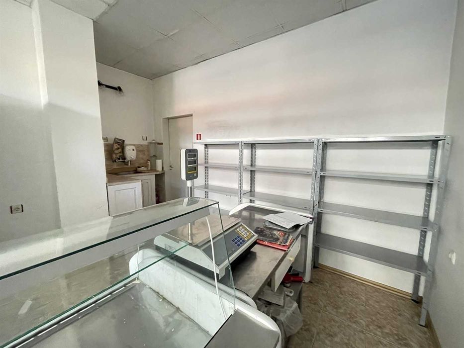 Дава се под наем Магазин в Трявна - 40 кв.м за 204 € - Снимка #2