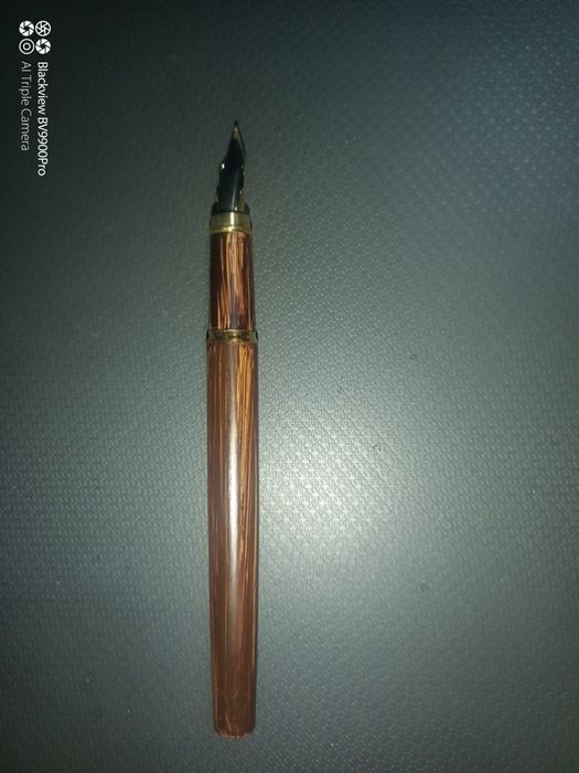 Stilou chinezesc vintage cu penita aur 18 k nou