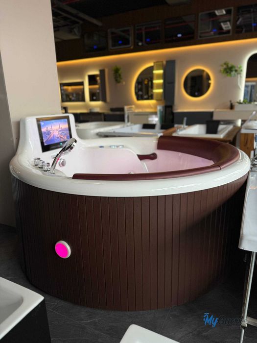 Отдельно стоящая джакузи ванна / Jakuzi vanna