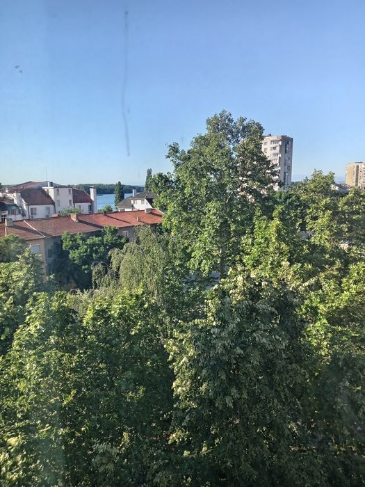 Продавам гарсониера