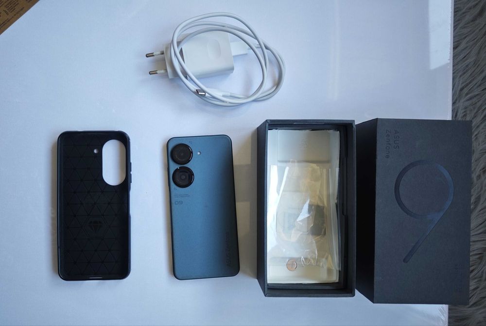 Asus Zenfone 9 8GB RAM 128GB