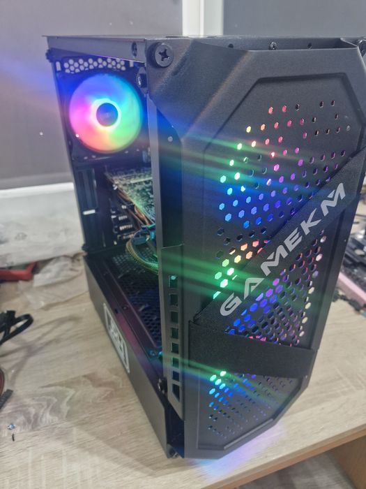 Unitate pc gaming i7 9700, 16gb ram, ssd 2tb, Rx580 8gb