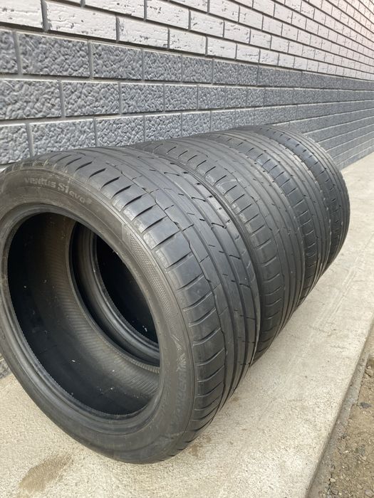 Продам шины 255/45/18