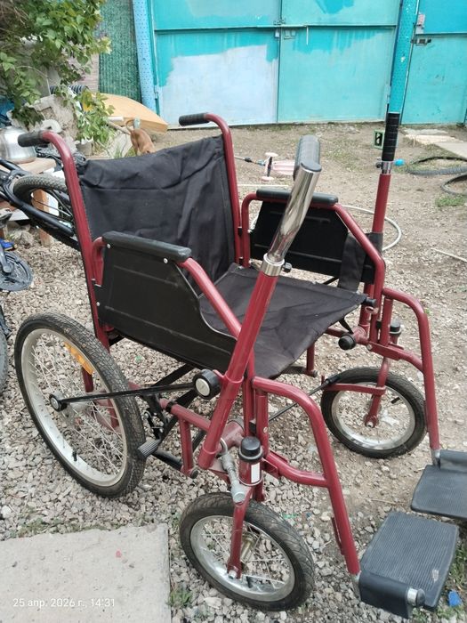 Продам инвалидную коляску