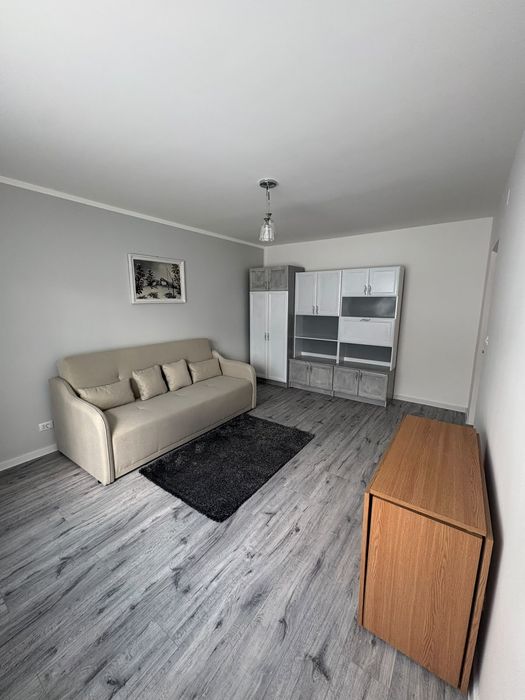 Inchiriez apartament 2 camere in regim hotelier