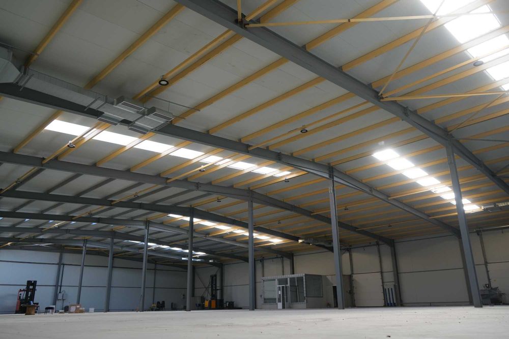 Дава се под наем Склад в с. Мокрище, Област Пазарджик - 1800 кв.м за 9180 € - Снимка #8