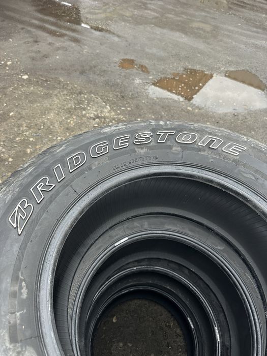 Продам резину 285/65/R17 летний