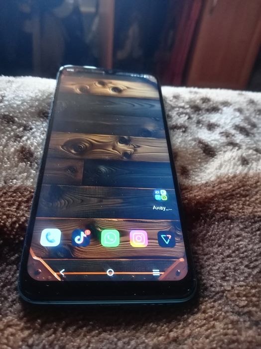Vivo y15s , за 35000