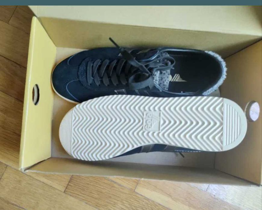 Спортни обувки Gola. 36 номер. Естествен велур