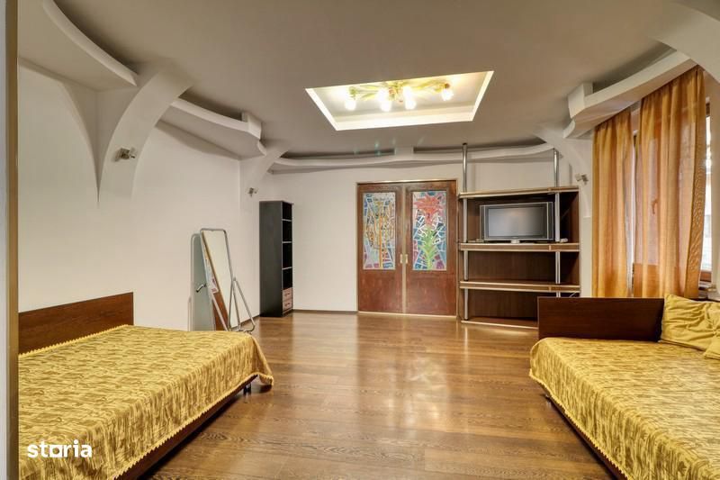 Victoriei - Ion Neculce Apartament 5 Camere 200 MP | Centrala | 3 Bai