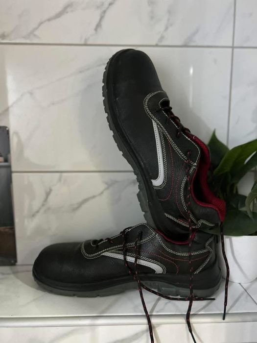 Работни обувки телешка кожа номер 49 Германия