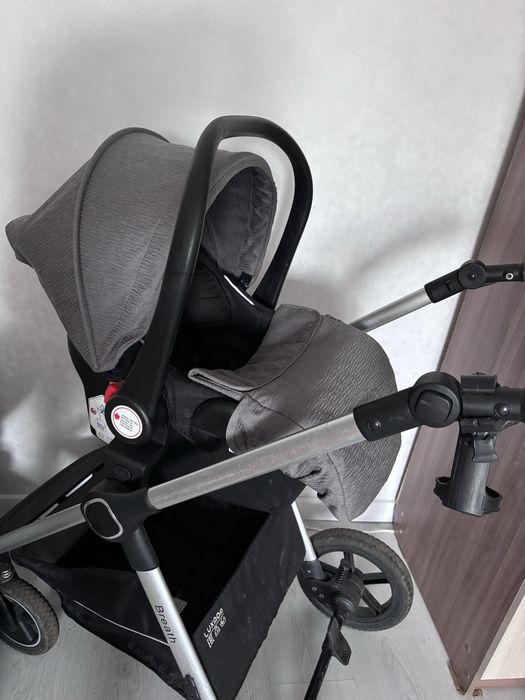 Продам коляску 3в1