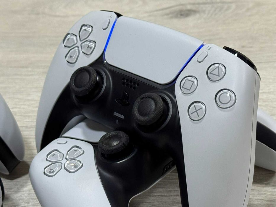 4 броя Playstation 5 Dualsense джойстици