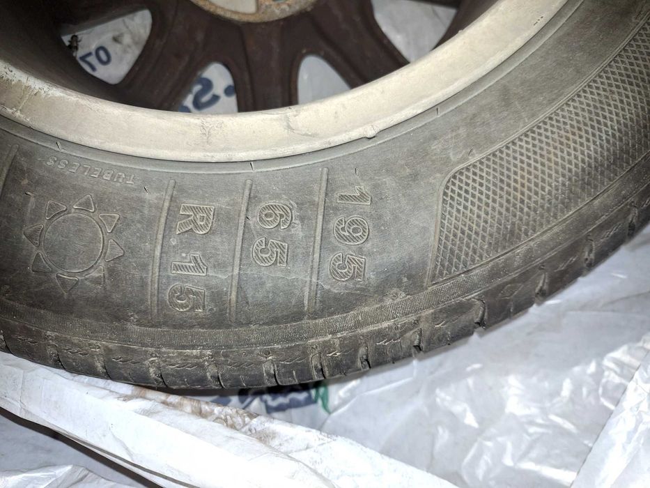 Jante de aliaj golf 195.65 R15 cu cauciucuri de vara Kerber, dot 51/23