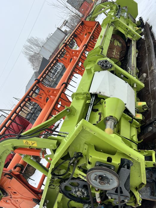 Claas tucano жактки