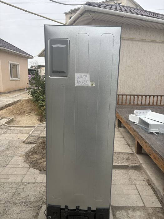 Холодильник Samsung