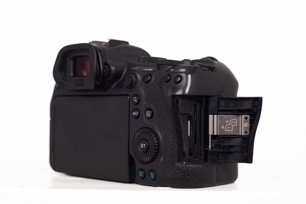 Фотоапарат Canon EOS R6