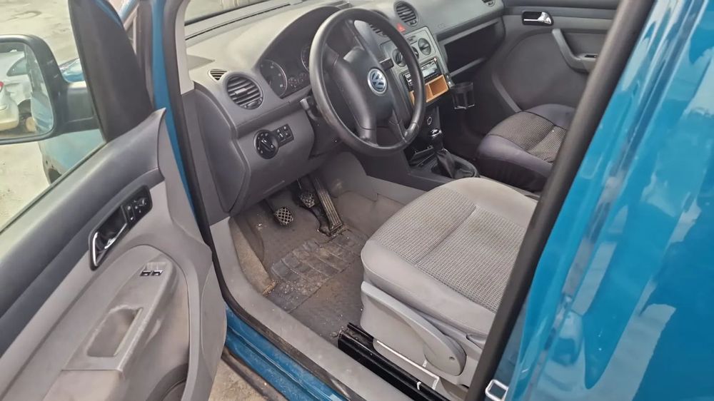 Dezmembram Volkswagen Caddy Life, an 2007, 1.9 TDI cod BJB
