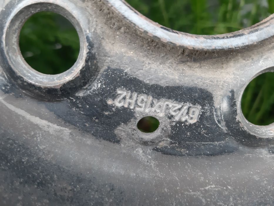 Продам диски с резиной на 15