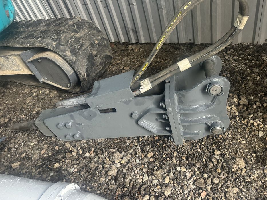 Гидромолот, ямобур, виброплита